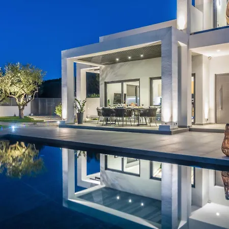 Elysian Villa Amoudi